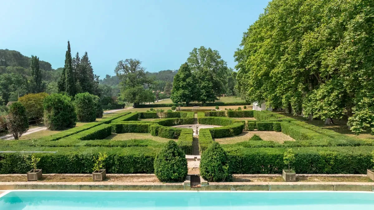 Photo 4 - Bastide 8 pièces - 400m2 + gardien avec T2 et T1 + Orangeraie 80m2 + Piscine + bassin - Parc de plus de 2ha.