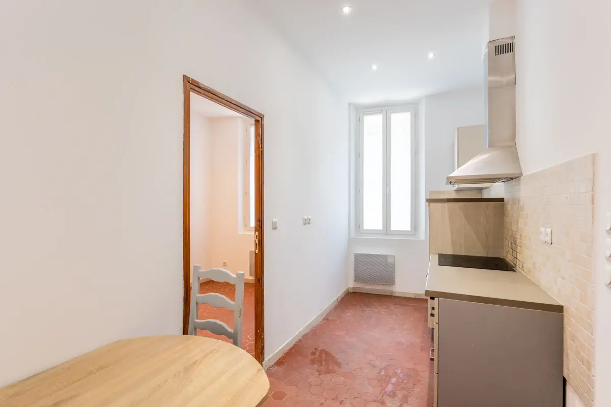 Photo 4 - (SOUS OFFRE) Studio rénové 24m2 + cave