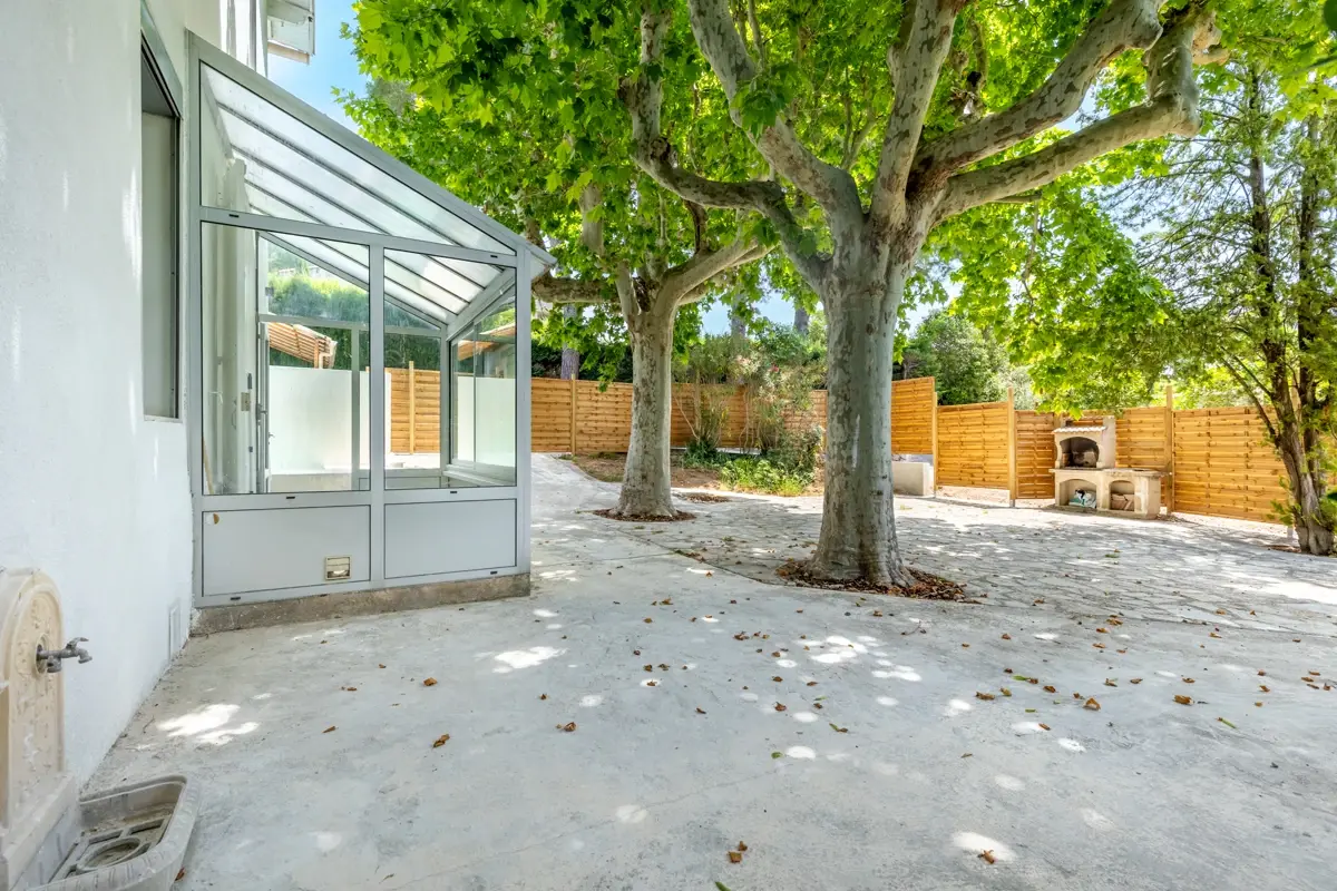 Photo 2 - Maison 5 pièces/ Jardin/ Piscine/ stationnements