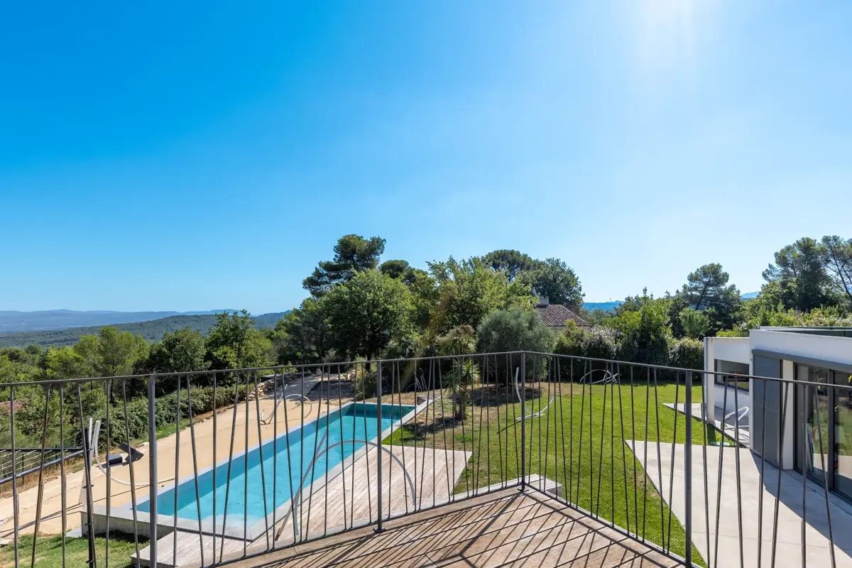 Photo 2 - Villa contemporaine avec vue imprenable sur le Luberon - Piscine et séjour cathédrale 