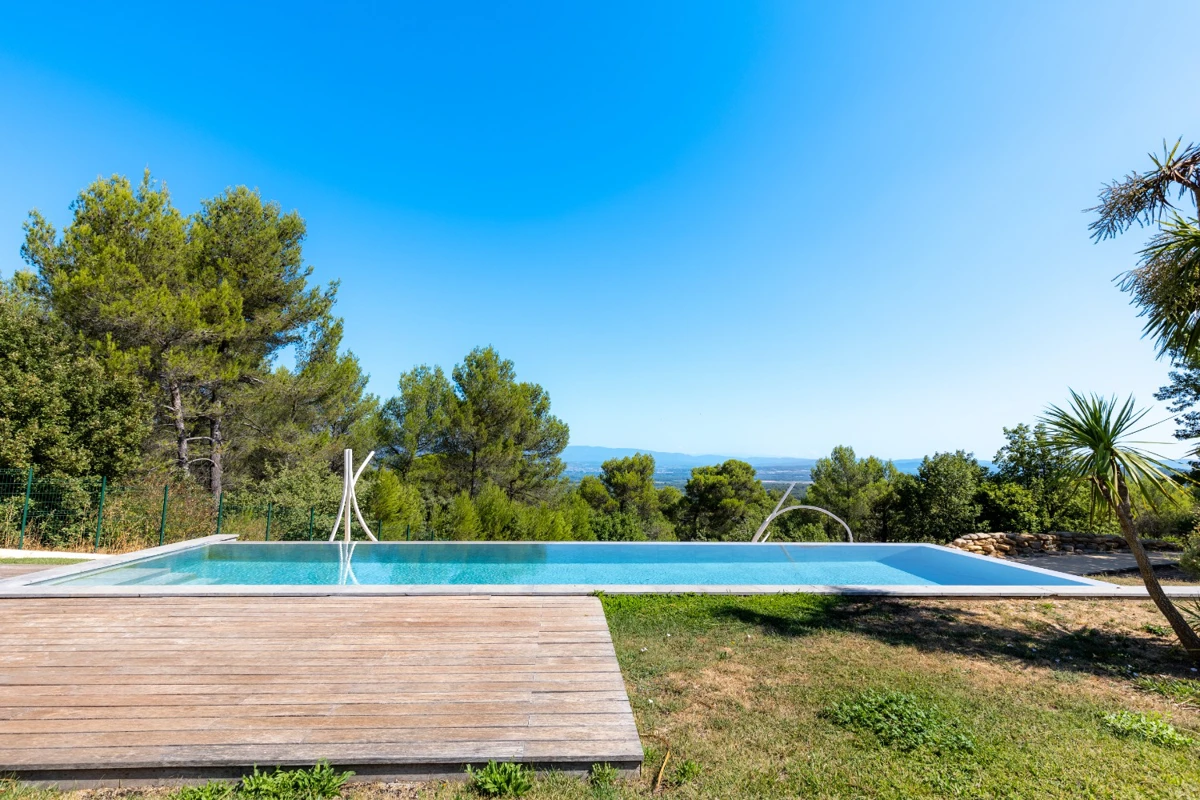 Photo 1 - Villa contemporaine avec vue imprenable sur le Luberon - Piscine et séjour cathédrale 
