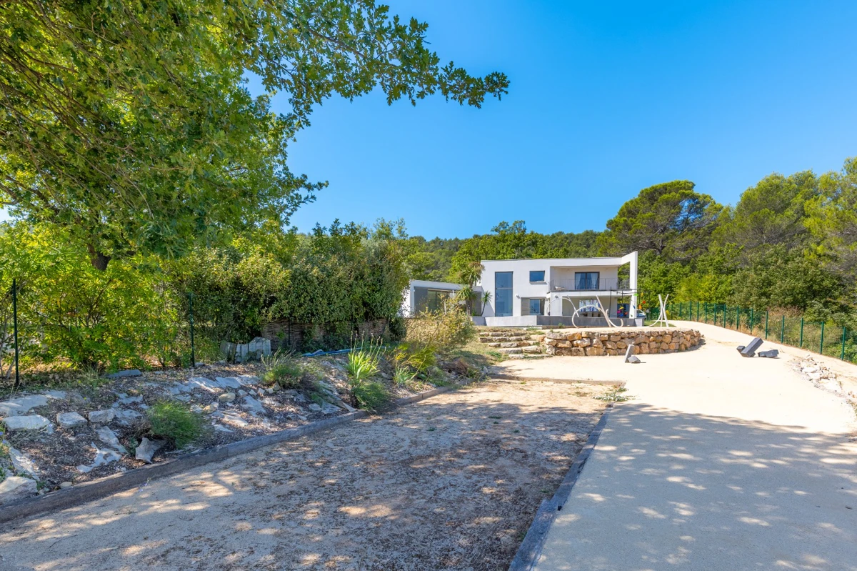 Photo 2 - Villa contemporaine avec vue imprenable sur le Luberon - Piscine et séjour cathédrale 