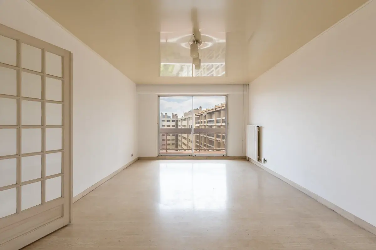 Photo 2 - Appartement de type 4 avec extérieurs et box dans le 1er arrondissement de Marseille