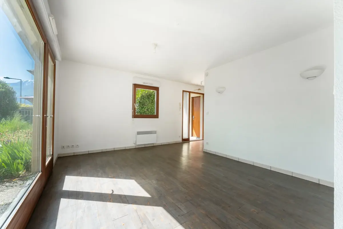Photo 5 - Appt de Type 3 - Jardin de 88m2- Proche plan d'eau d'Embrun.