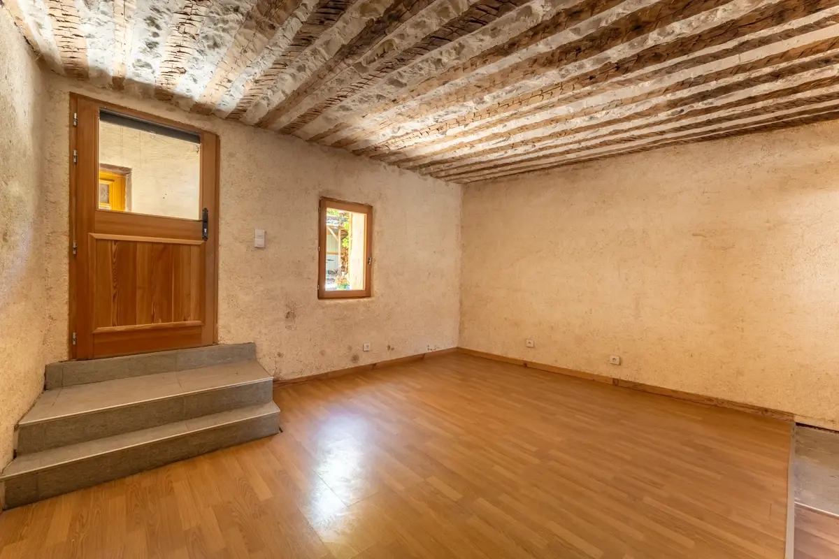Photo 3 - Maison de hameau de 121m2 studio et caves à rénover