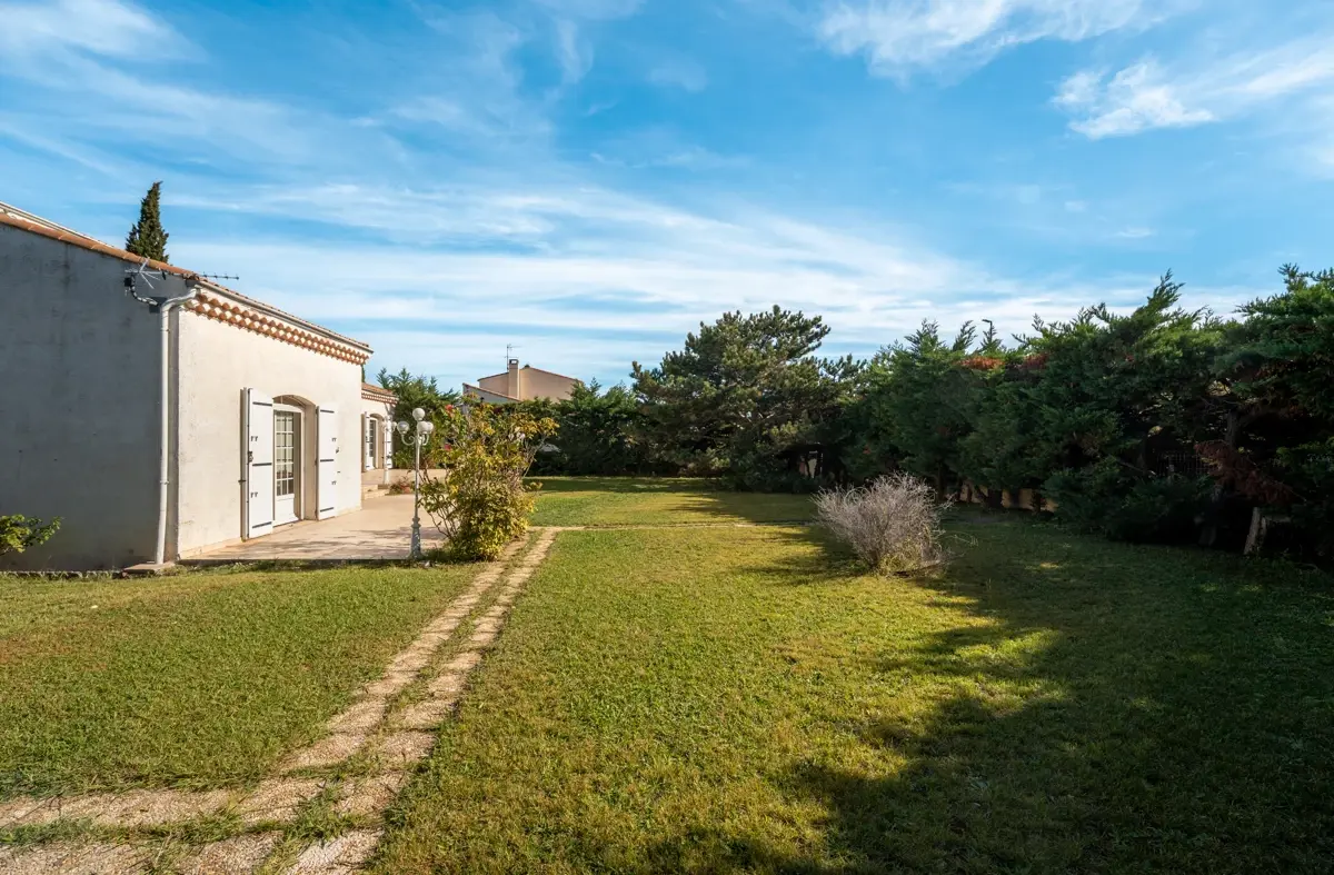 Photo 5 - Maison type 7 avec double garage piscinable