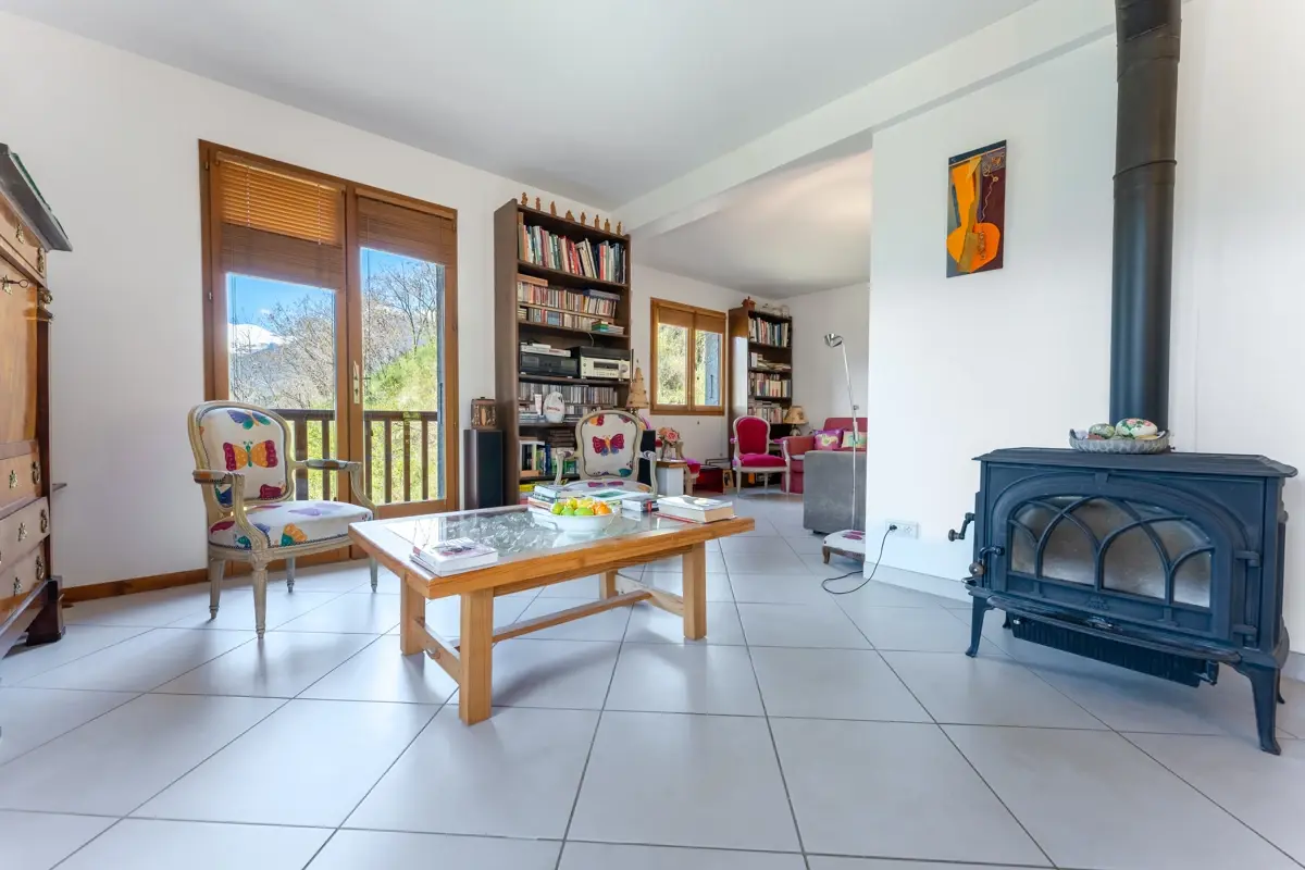 Photo 5 - Maison de Type 6 de 200m2, Vue dominante sur les montagnes.