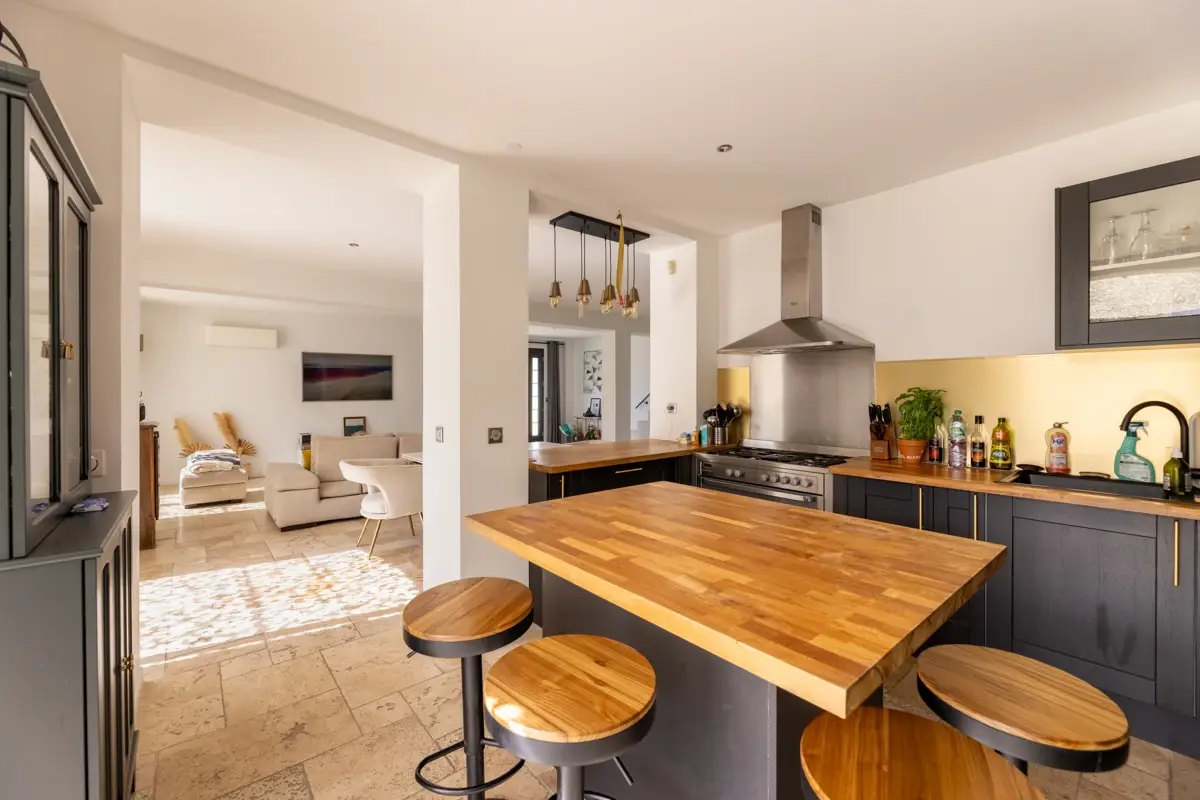 Photo 5 - Villa 4 chambres avec piscine et dépendance