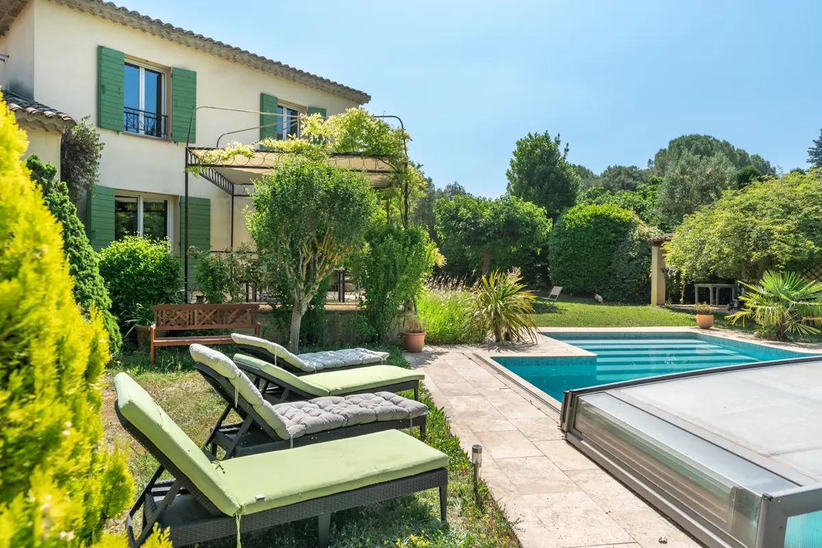 Photo 4 - Maison 5 chambres - beau jardin arboré avec piscine 