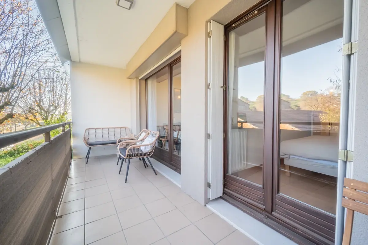 Photo 2 - Appartement 2 pièces et balcon - cave - parking de copropriété