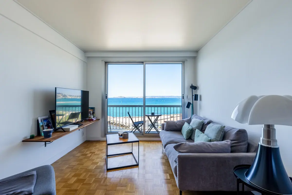 Photo 2 - Appartement T3 avec balcons et vue sur mer dans le 8e arrondissement de Marseille