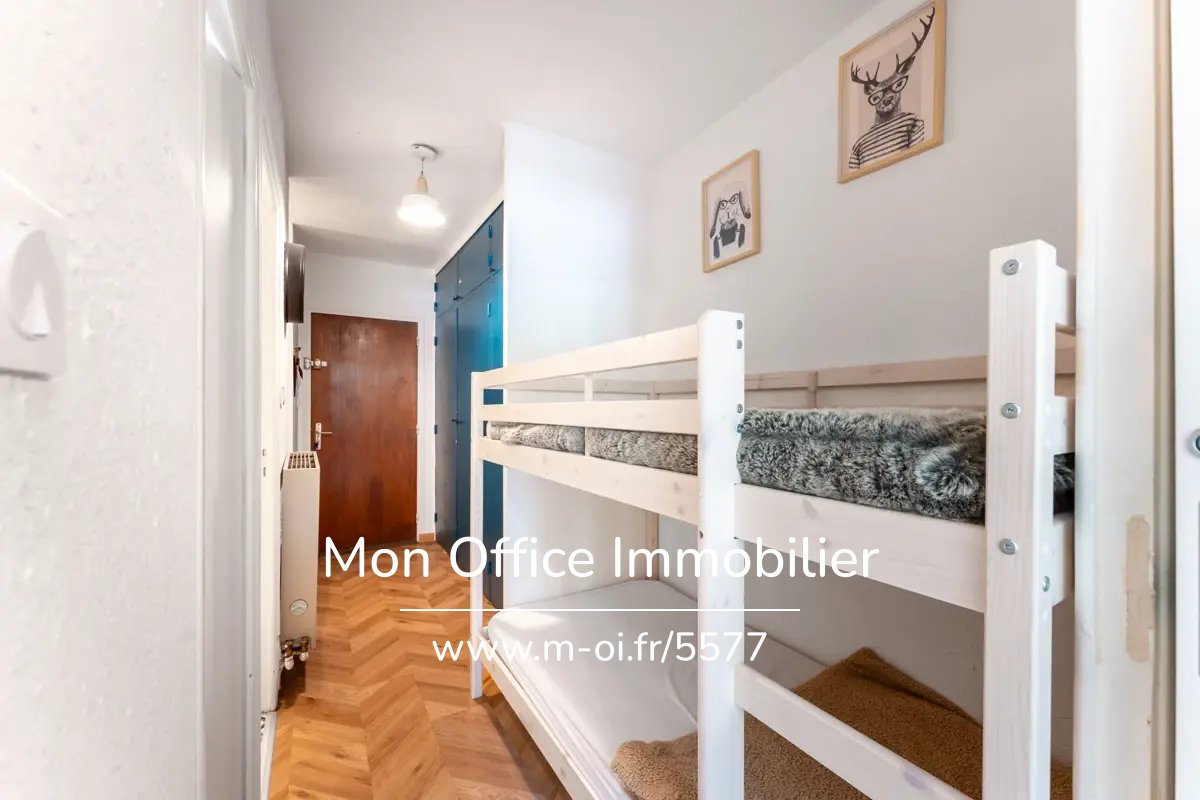 Duplex 3 pièces avec terrasse et place de parking — 16