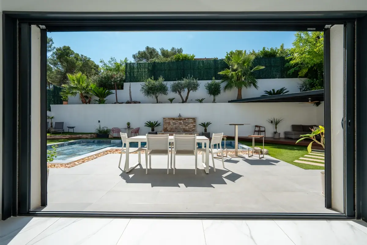 Photo 2 - Villa moderne avec 5 suites, piscine et garage