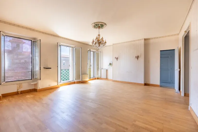Maison 10 pièces - 8 chambres - Jacuzzi, Piscine, Salle de Cinema - Village à pied — 11