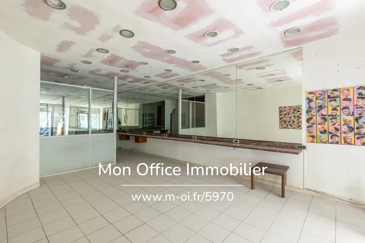 Vente de mur d'un local Professionnel de 3 pièces d'une surface de 61 m2 — 7