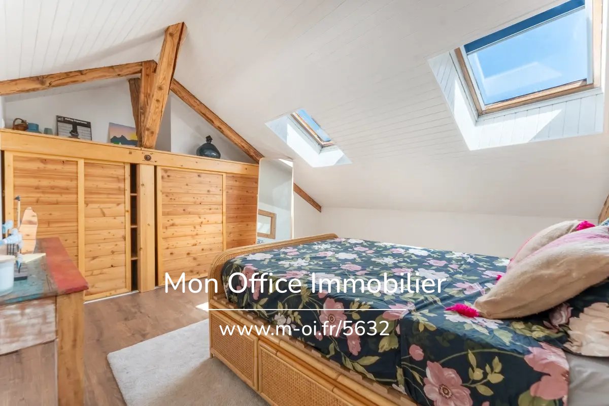 Villa 5 pièces avec piscine, garage et dépendance — 16
