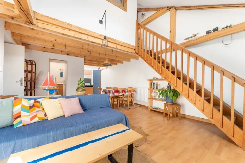 Villa 5 pièces avec piscine, garage et dépendance — 2