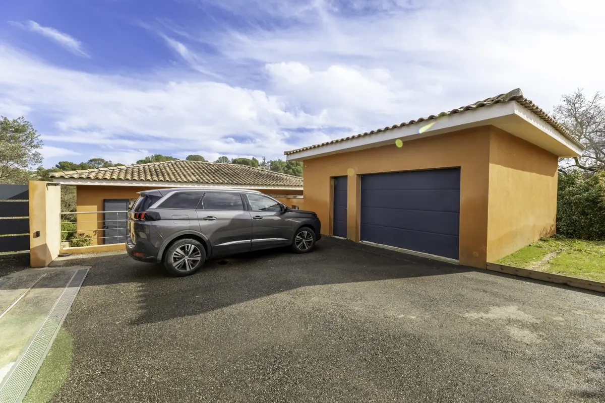 Photo 5 - Maison 5 pièces avec piscine dans résidence sécurisée 