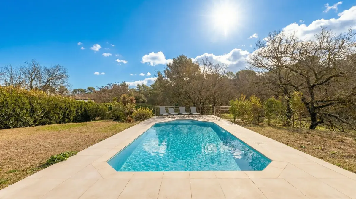 Photo 2 - Maison 5 pièces avec piscine dans résidence sécurisée 