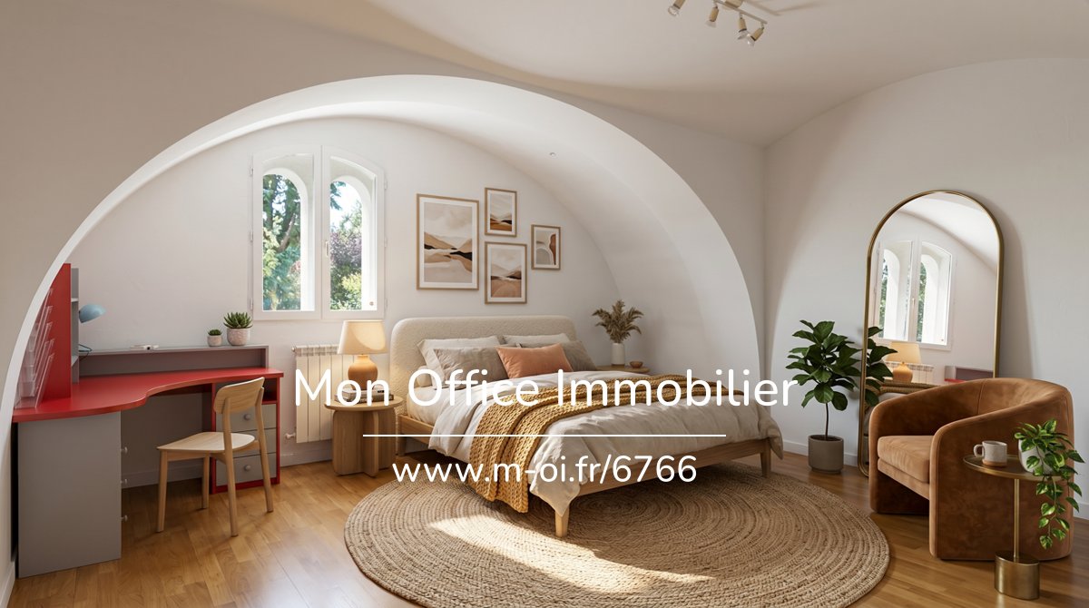 Maison 270 m2 avec sous sol, dépendance de 40 m2 + garage sur 2300 m2 de terrain — 16