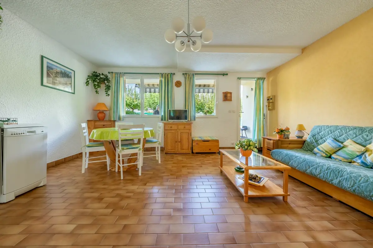 Photo 2 - Appartement Type 2 avec grande terrasse. Accès Lac.