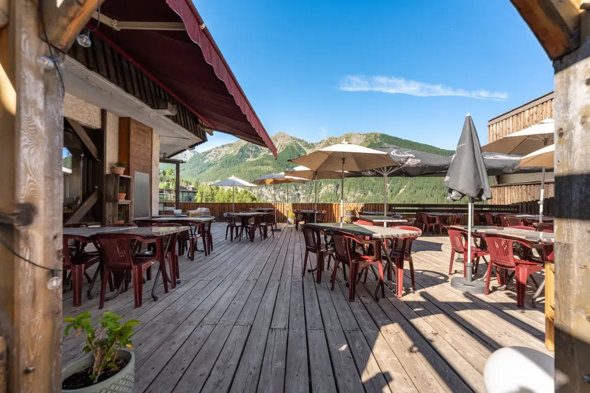 Photo 4 - Fond de commerce de Restauration - Centre Station 1650 - Terrasse 200m²