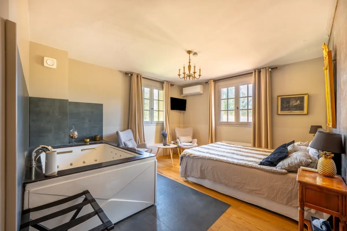 Photo 3 - Maison située à Puyricard - 305 m2