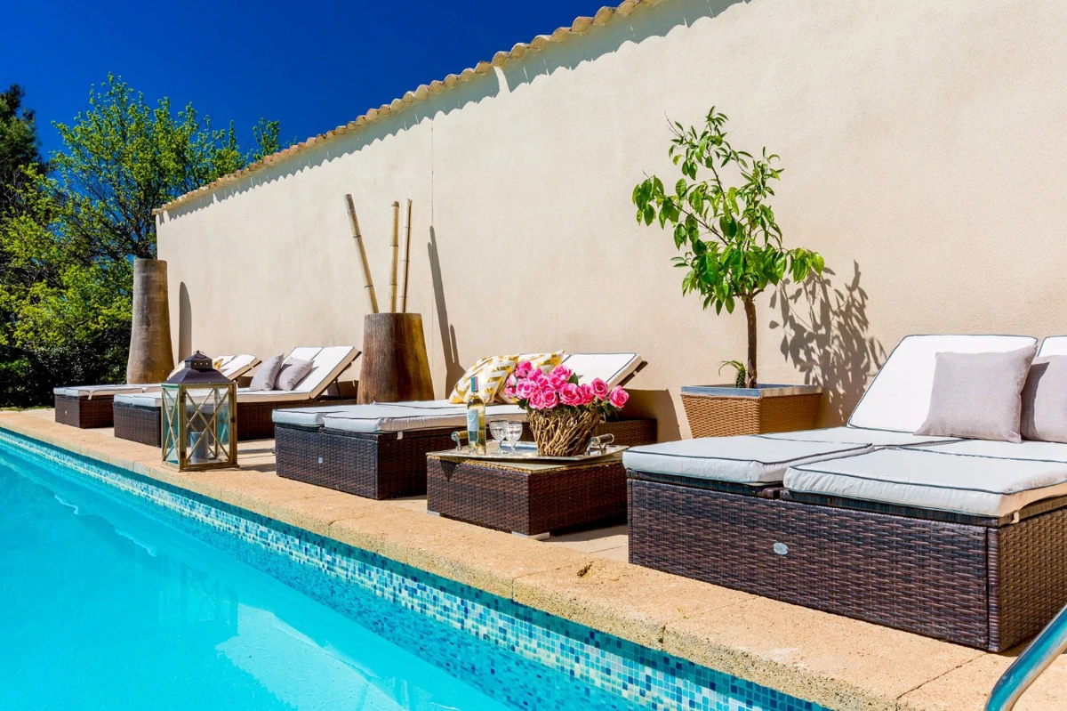 Photo 2 - Maison située à Puyricard - 305 m2