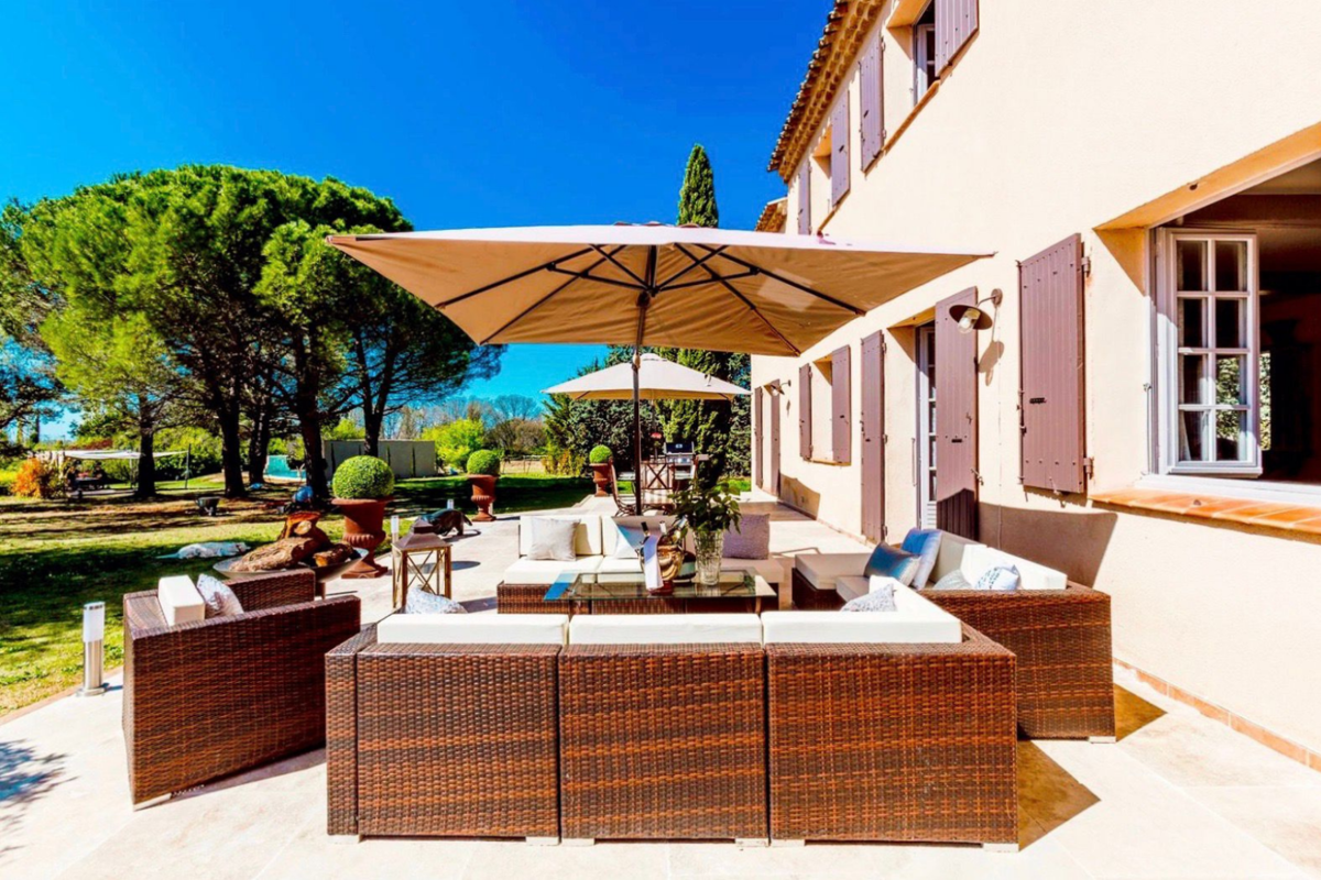 Photo 1 - Maison située à Puyricard - 305 m2