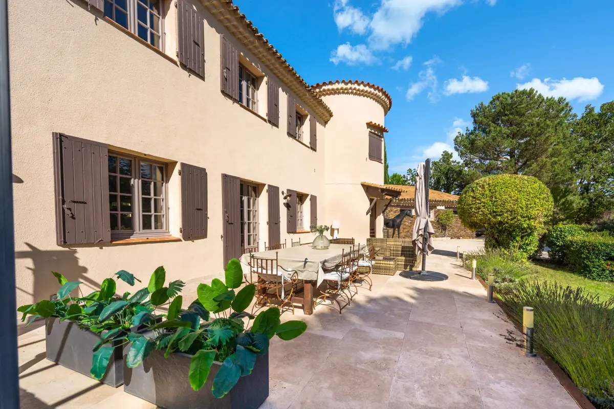 Photo 3 - Mas de prestige 305 m2 avec 4 suites, piscine, jacuzzi et parc arboré – Aix-en-Provence