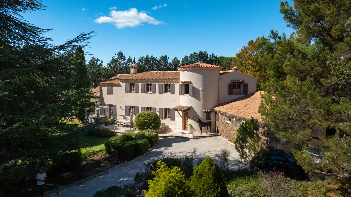 Photo 1 - Mas de prestige 305 m2 avec 4 suites, piscine, jacuzzi et parc arboré – Aix-en-Provence