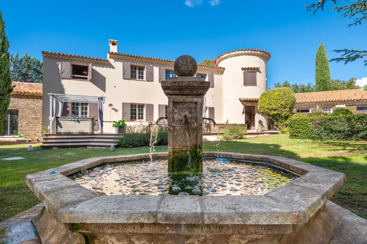Photo 2 - Mas de prestige 305 m2 avec 4 suites, piscine, jacuzzi et parc arboré – Aix-en-Provence