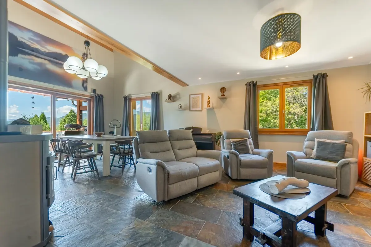Photo 4 - Gîtes 398 m2 - piscine - vue magnifique sur le Lac