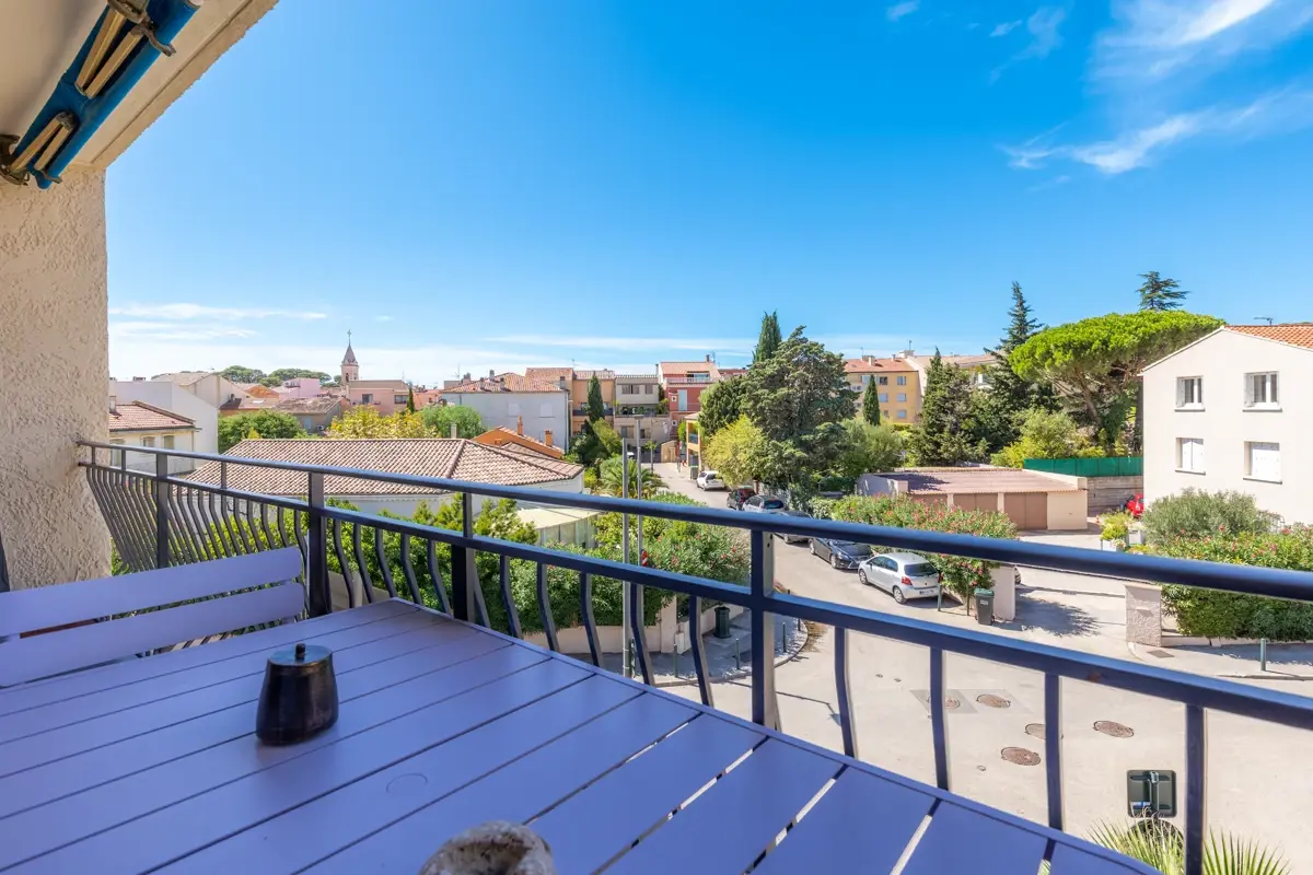 Photo 2 - Appartement T2 dans l'hyper centre de Sanary avec balcon