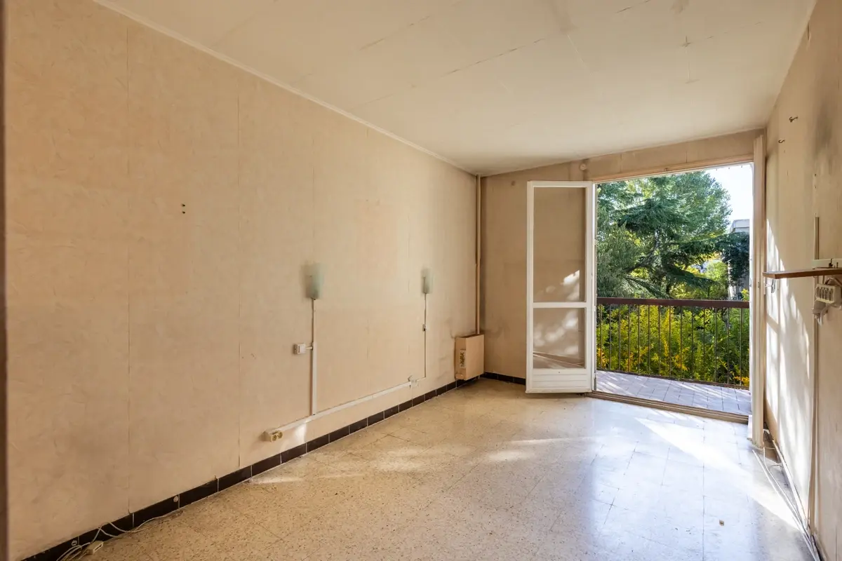 Photo 4 - Appartement T3 avec parking à rénover Aix sud