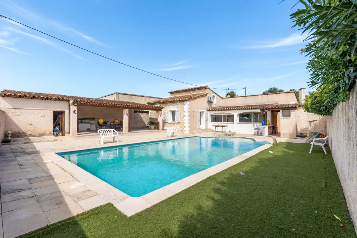 Photo 2 - Maison 4 pièces avec piscine et Atelier à  Gardanne (13120)