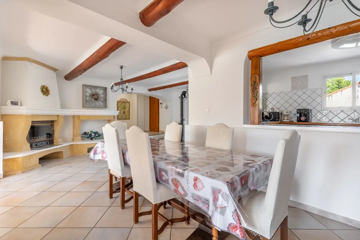 Photo 3 - Maison 4 pièces avec piscine et parking à  Gardanne (13120)