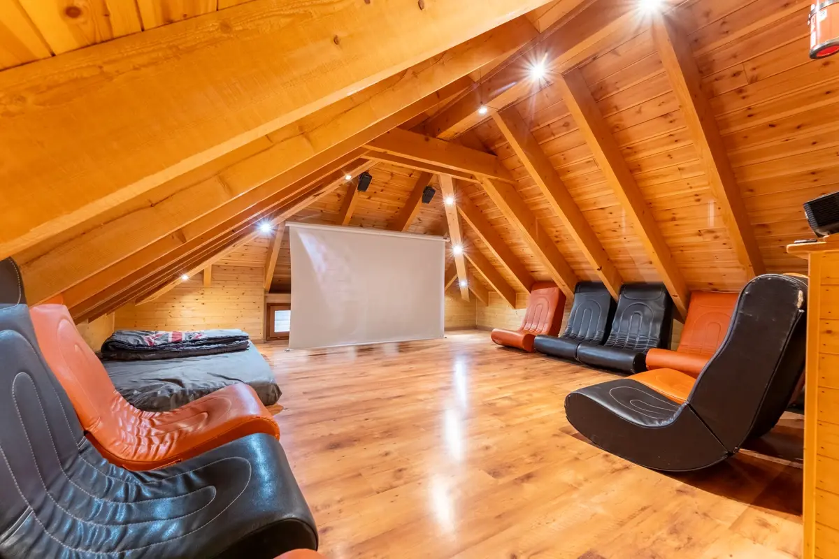 Photo 4 - Chalet 330m² - 28 couchages - Salle Cinéma et Danse