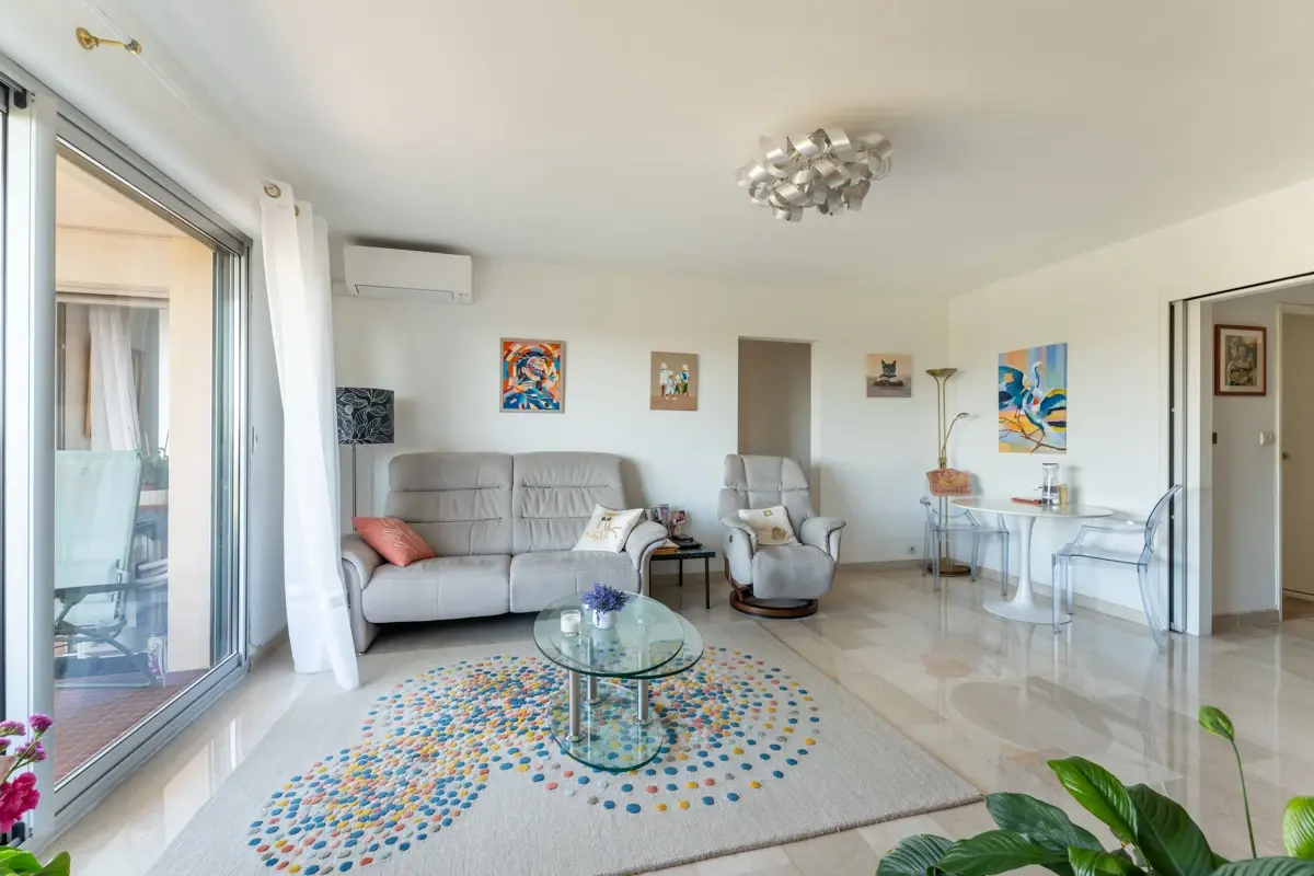 Photo 4 - APPARTEMENT T4 DE 94 m2 EN DERNIER ETAGE RESIDENCE SECURISEE AVEC PISCINE