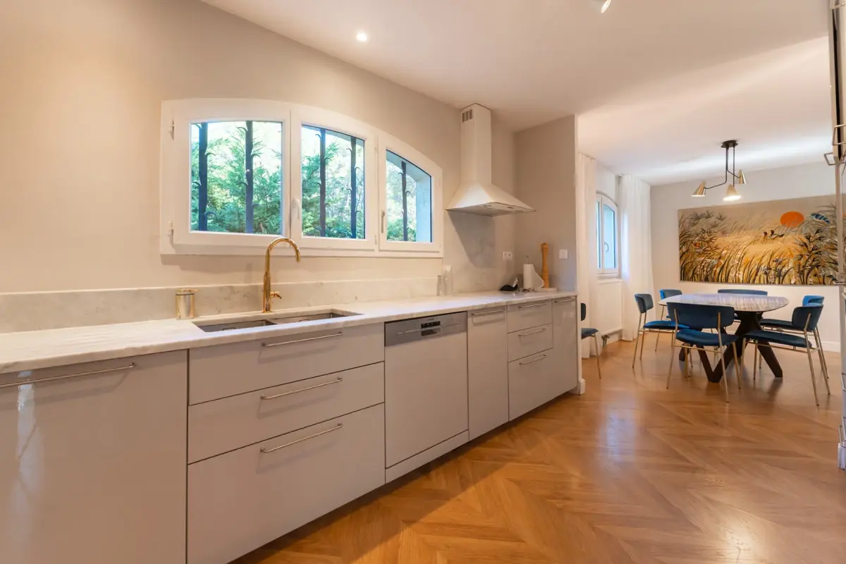 Photo 5 - Maison type 7 avec garage, dépendance et piscine partagée sur Ventabren