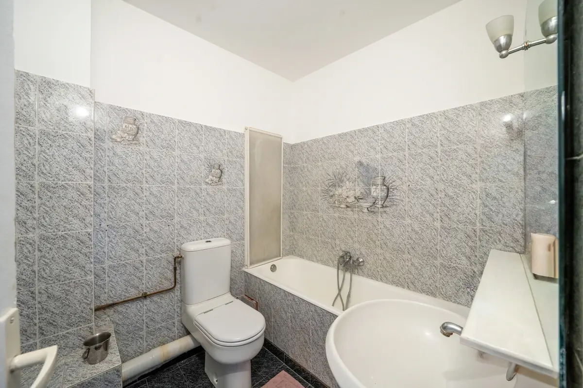 Photo 4 - Exclusivité Appartement 1/2  pièces d'une surface de 35 m2 au dernier étage plus parking privatif et cave 