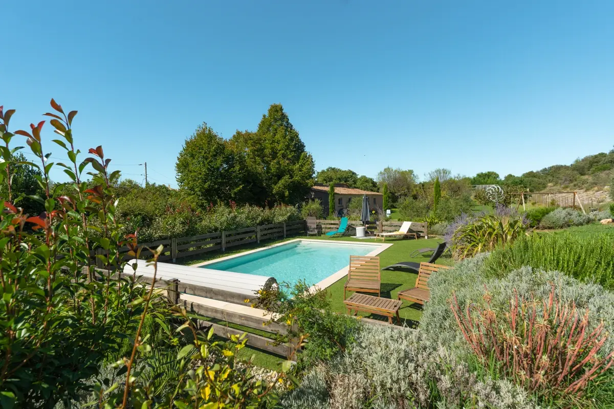 Photo 4 - La Verdière (83560)- Villa entièrement rénovée- 3111m2 - piscine sel 8X4- 2 annexes de 50m2 dont 1 garage/stockage.