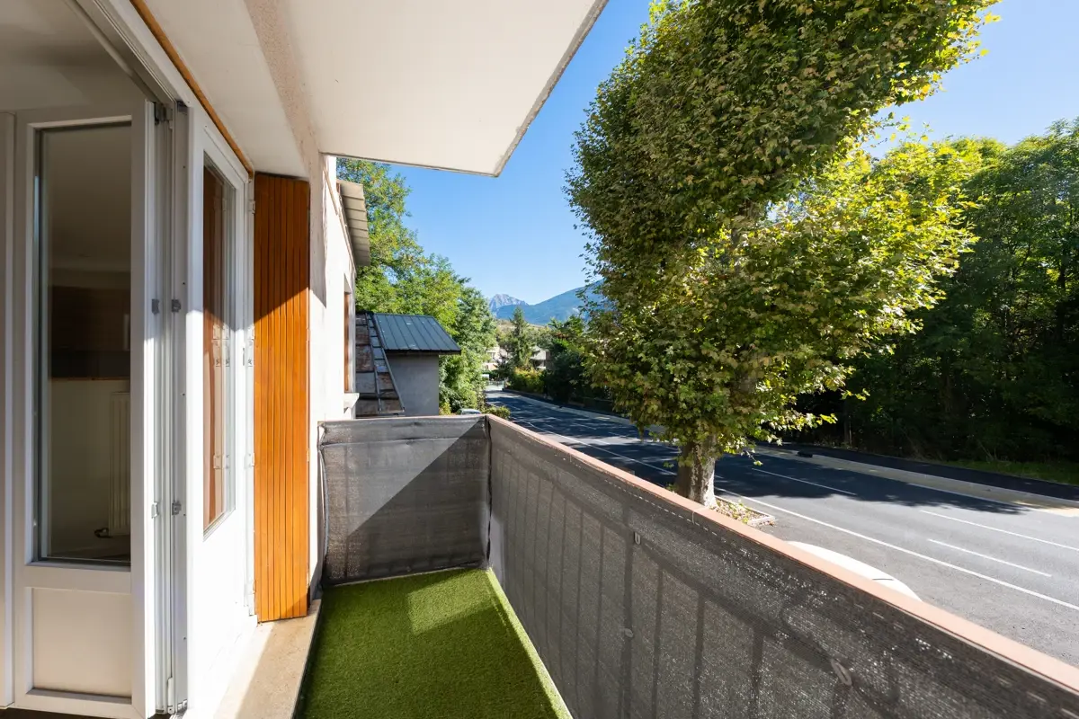 Photo 2 - Appartement traversant Type 3 - entièrement rénové - Centre-ville