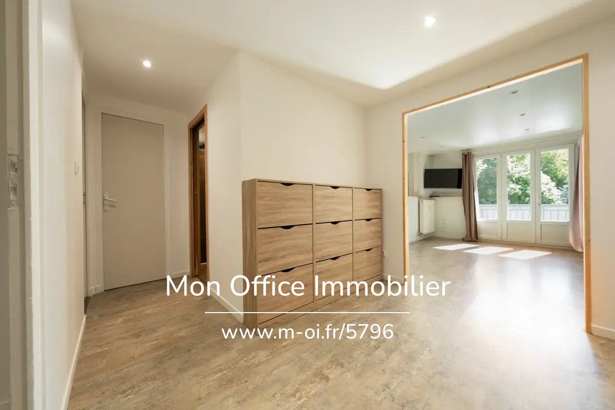 Appartement traversant Type 3 - entièrement rénové - Centre-ville — 22