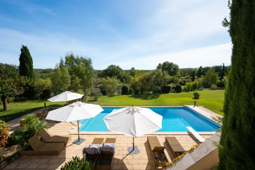 Maison 10 pièces - Vues dégagées - Piscine - Parc paysagé - calme — 20