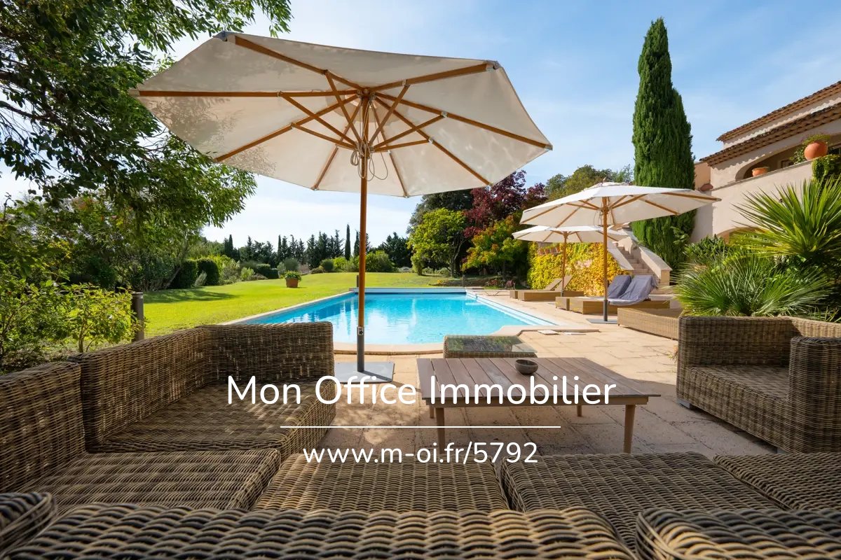 Maison 10 pièces - Vues dégagées - Piscine - Parc paysagé - calme — 19