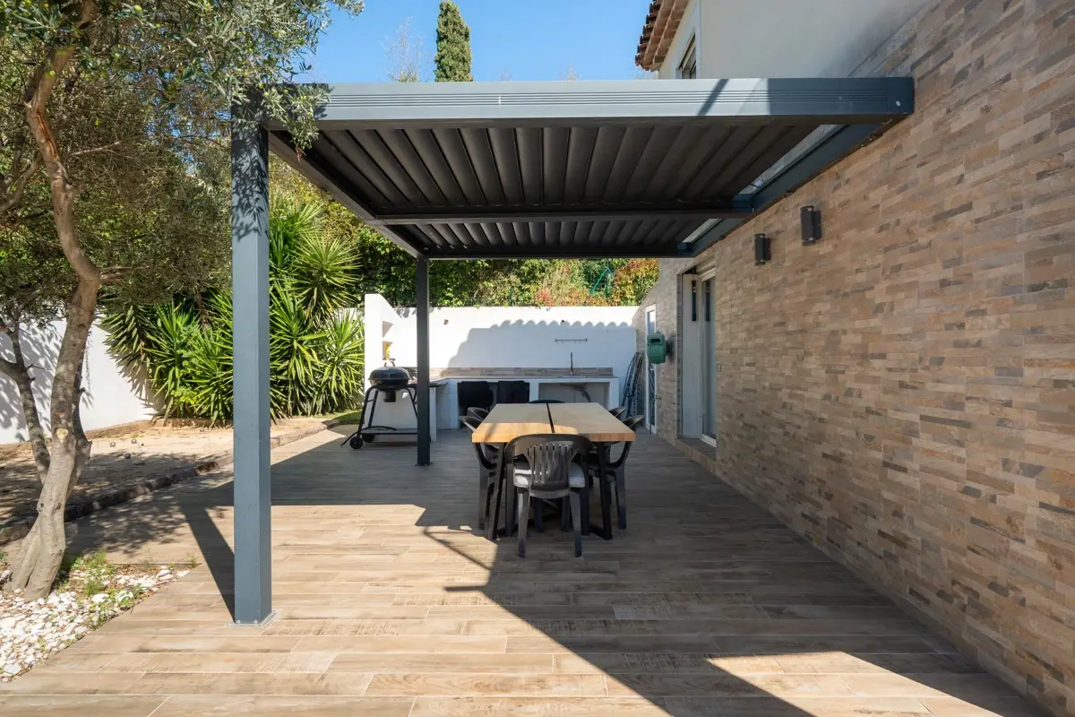 Photo 2 - Maison 4 pièces avec piscine, jardin, garage et terrasses