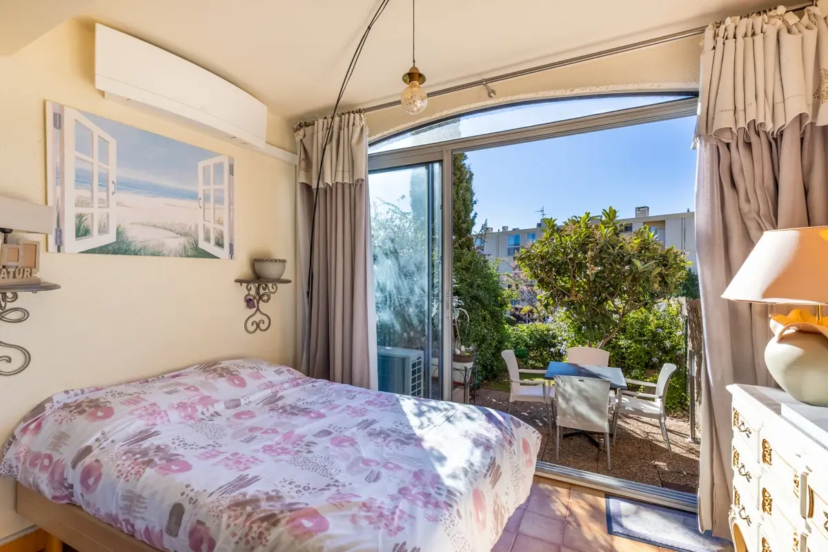 Photo 3 - Studio à 950 mètres du port avec jardin