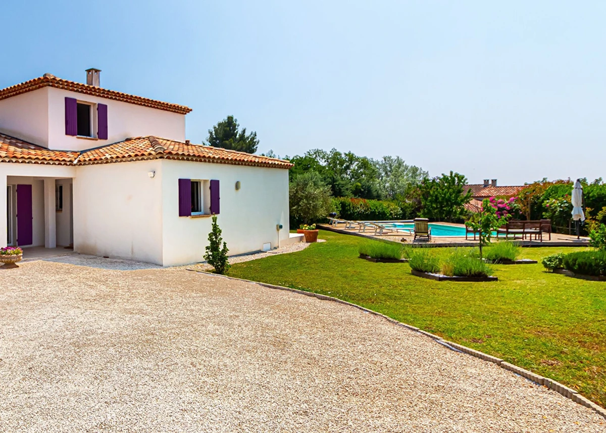 Photo 2 - Maison 5 pièces de 113 m2, Piscine, commodités à proximité