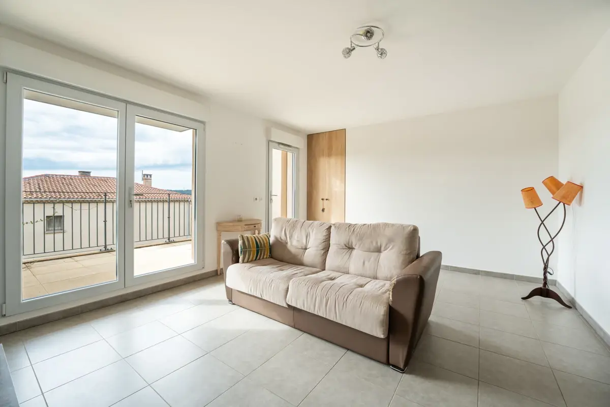 Photo 3 - Appartement 2 pièces avec terrasse et stationnement sécurisé et privé 